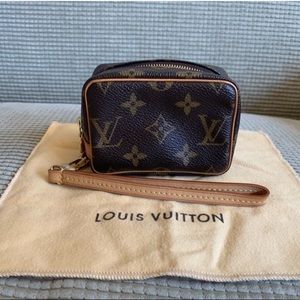 🌸Louis Vuitton Trousse Wapiti Pouch🌸